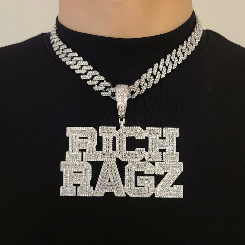 How to Design a Multi-Line Custom Name Pendant: Layout, Length, and Spacing Guide